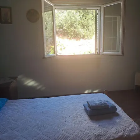 Ostriche House Πεντάτιο